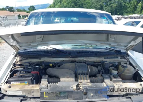 2005 Ford E-150 Commercial/Recreational from USA, damaged, VIN 1FTRE14W15HA00756